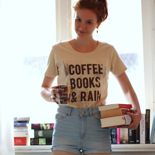 Modeblog_Outfit_Shirt_Kater Likoli_Coffee Books Rain (4)