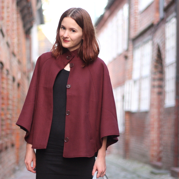 6_modeblog_outfit_Streetstyle_cape_herbst_kleid_trapezbag